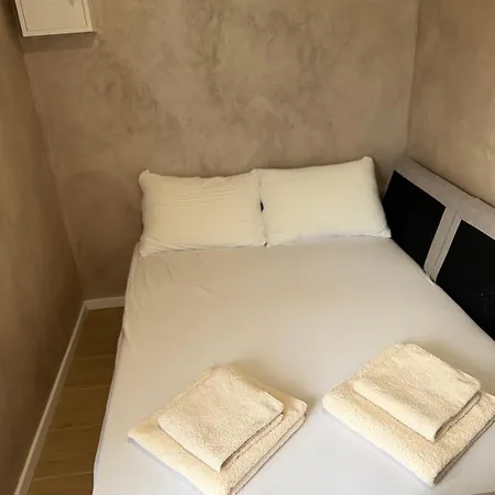 Vacation Apolonia - Swimming Pool & Sauna Ferienhaus Mostar