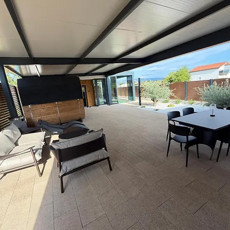 Ferienhaus Vacation Apolonia - Swimming Pool & Sauna *