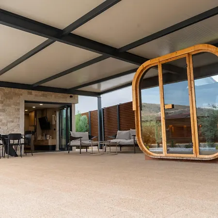 Vacation Apolonia - Swimming Pool & Sauna Ferienhaus Mostar