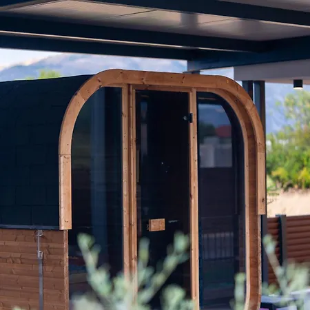 Vacation Apolonia - Swimming Pool & Sauna Ferienhaus *